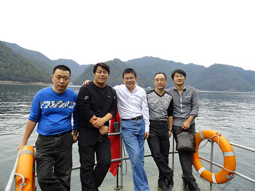 聚成(chéng)校友會(huì)組織千島湖旅遊